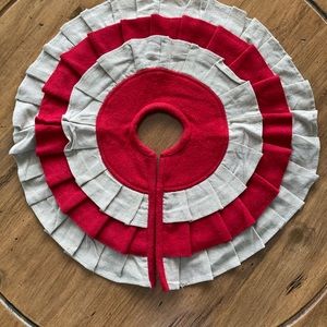 Christmas tree skirt